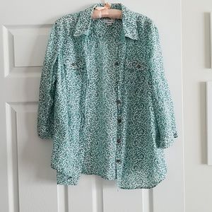 CUTE Croft and Barrow green and white shirt